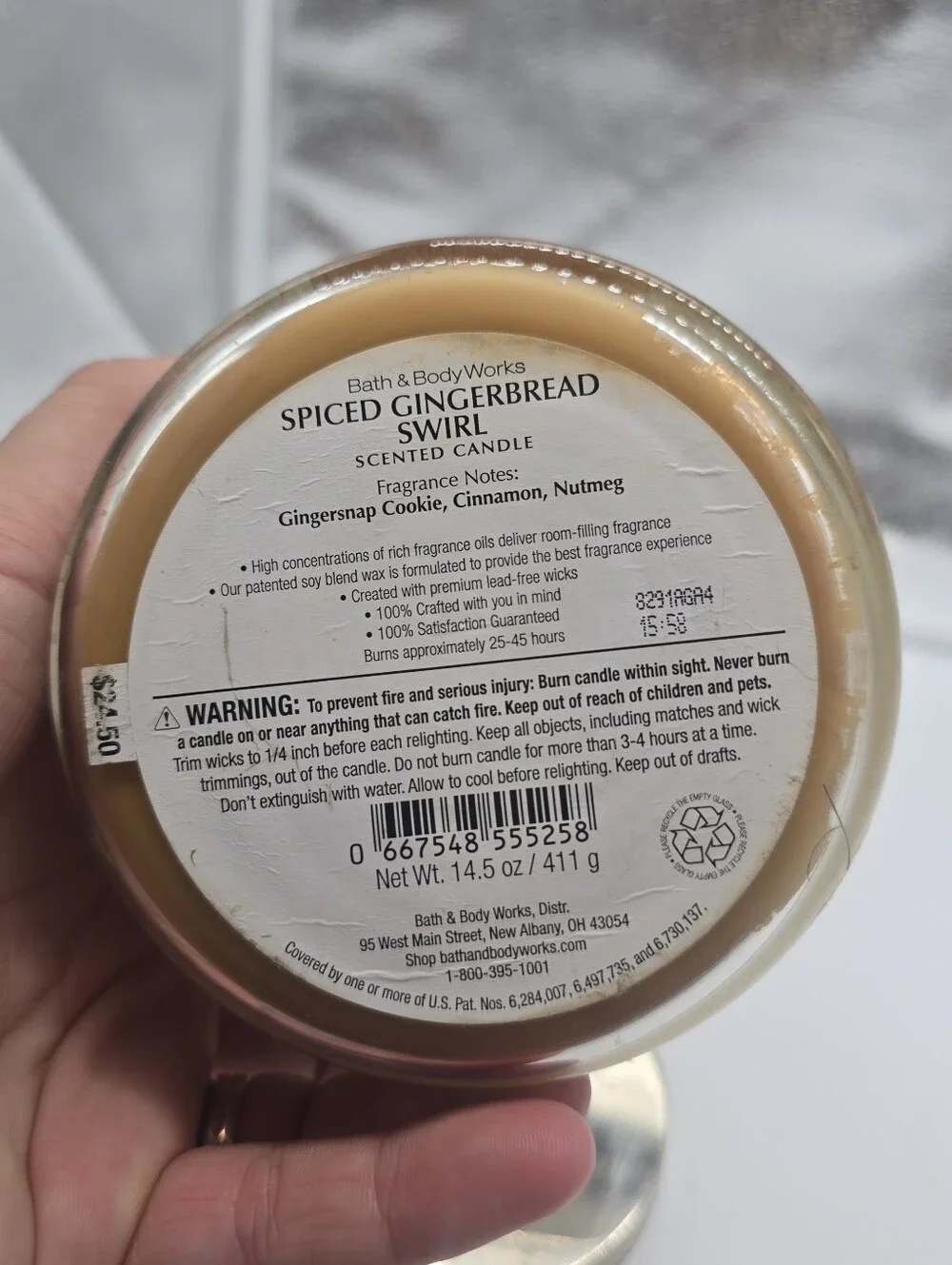 Bath & Body Works Spiced Gingerbread Swirl Candle 14.5 oz - Picture 4 of 4